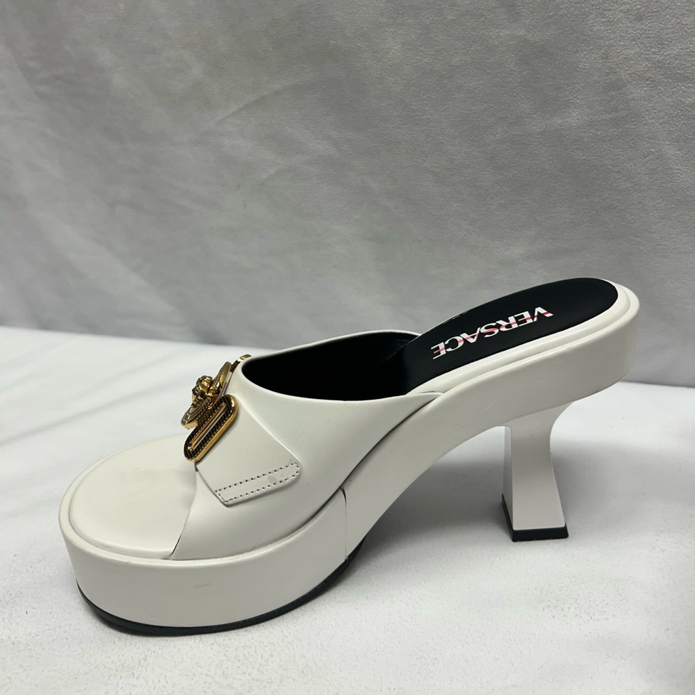 Versace 100mm Medusa Biggie sandals - Picture 3 of 8